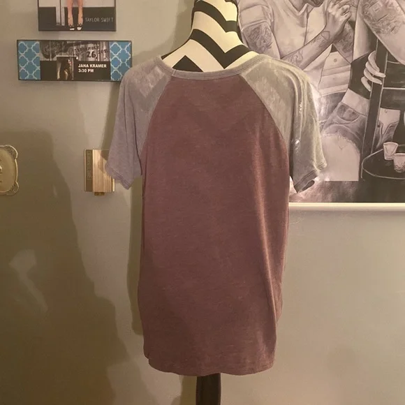 AE Sweater shirt - Picture 3 of 3